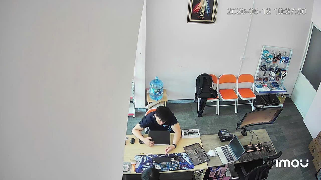 Laptop Nóng Quá, Quạt Kêu To: Vệ Sinh Hay Thay Linh Kiện? Giải Đáp