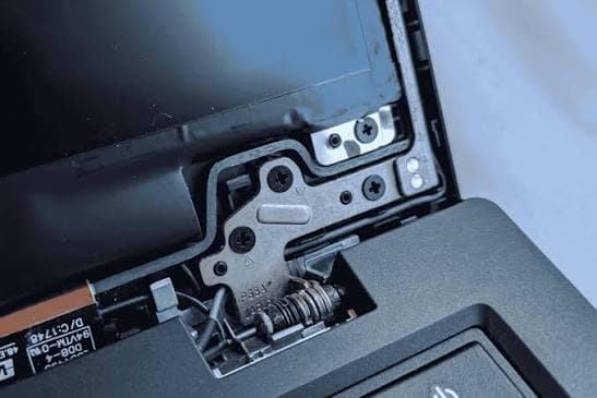 Sửa Bản Lề Laptop Lenovo