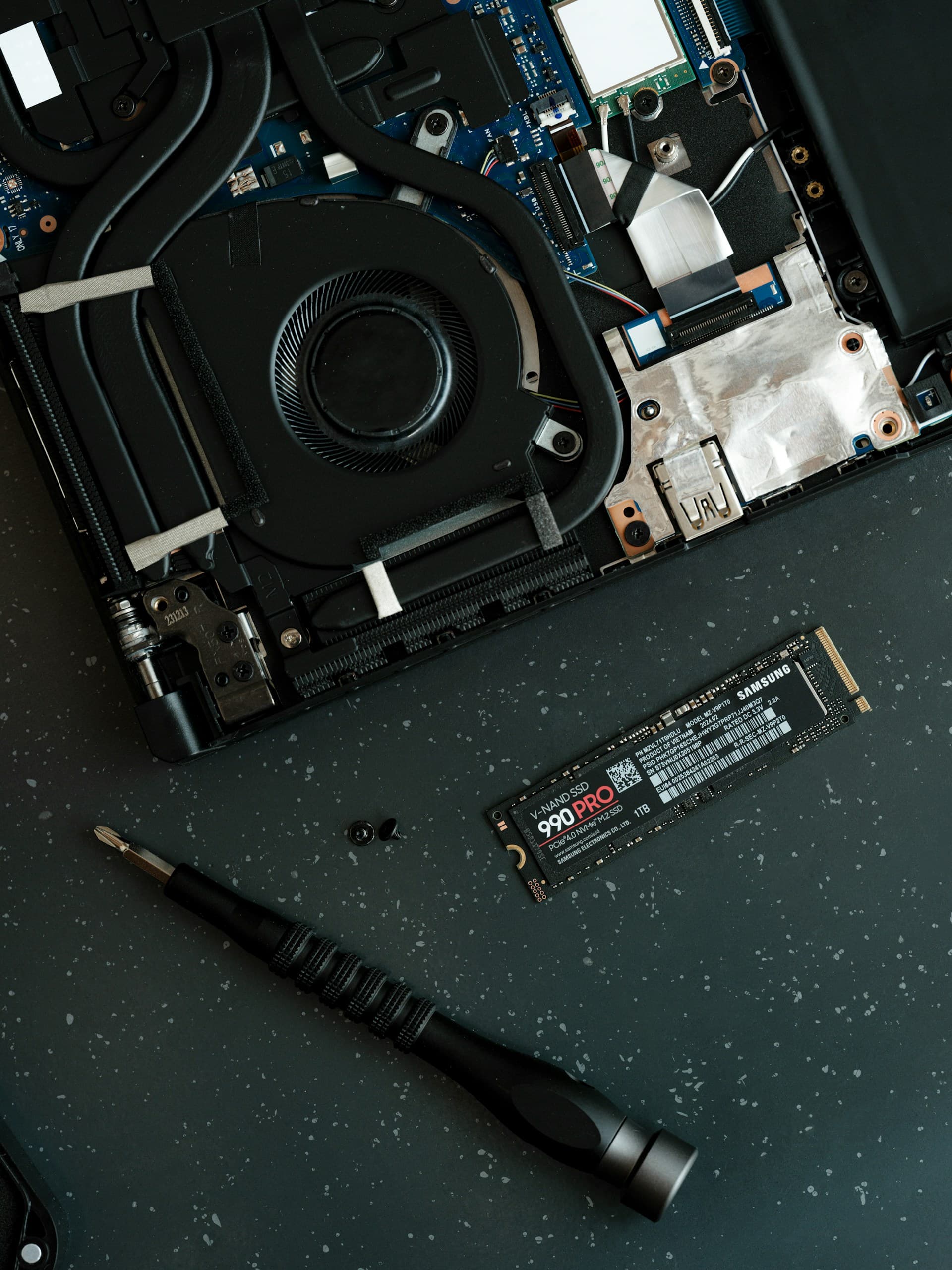 Thay / Nâng Cấp SSD 1TB NVMe